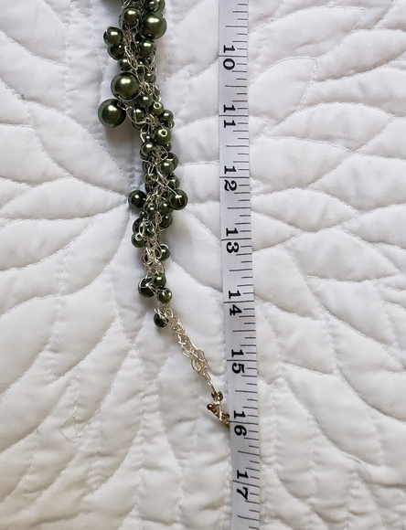 Unique Faux-Pearl Necklace - Picture 7 of 7